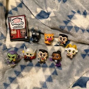 Marvel Doorables Collectible Figures Set - Multicolor
